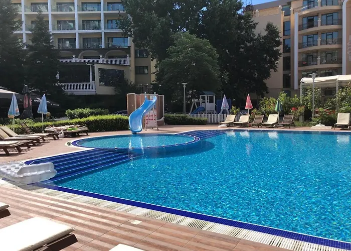 Menada Admiral Plaza סאני ביץ'