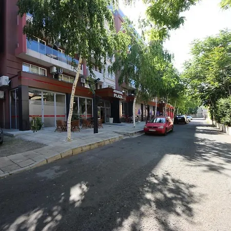 Menada Admiral Plaza Apartment