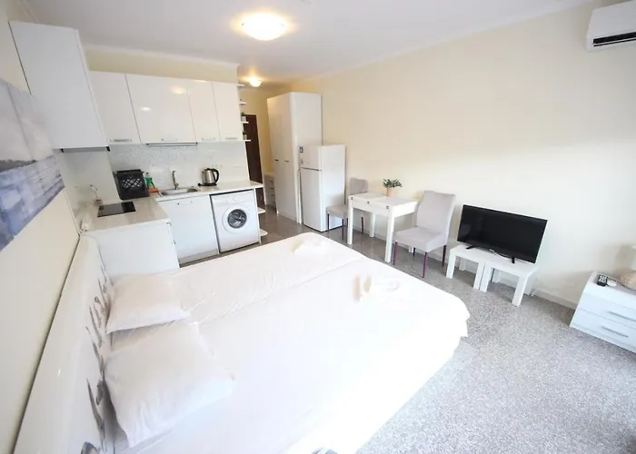 Menada Admiral Plaza * Сонячний Берег